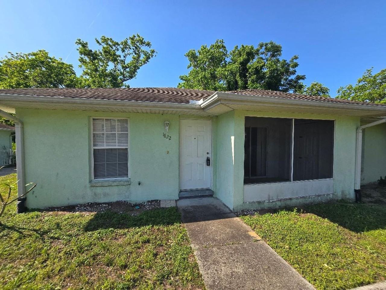 1820 & 1822 Lake Mariam Dr - Photo 2 of 14