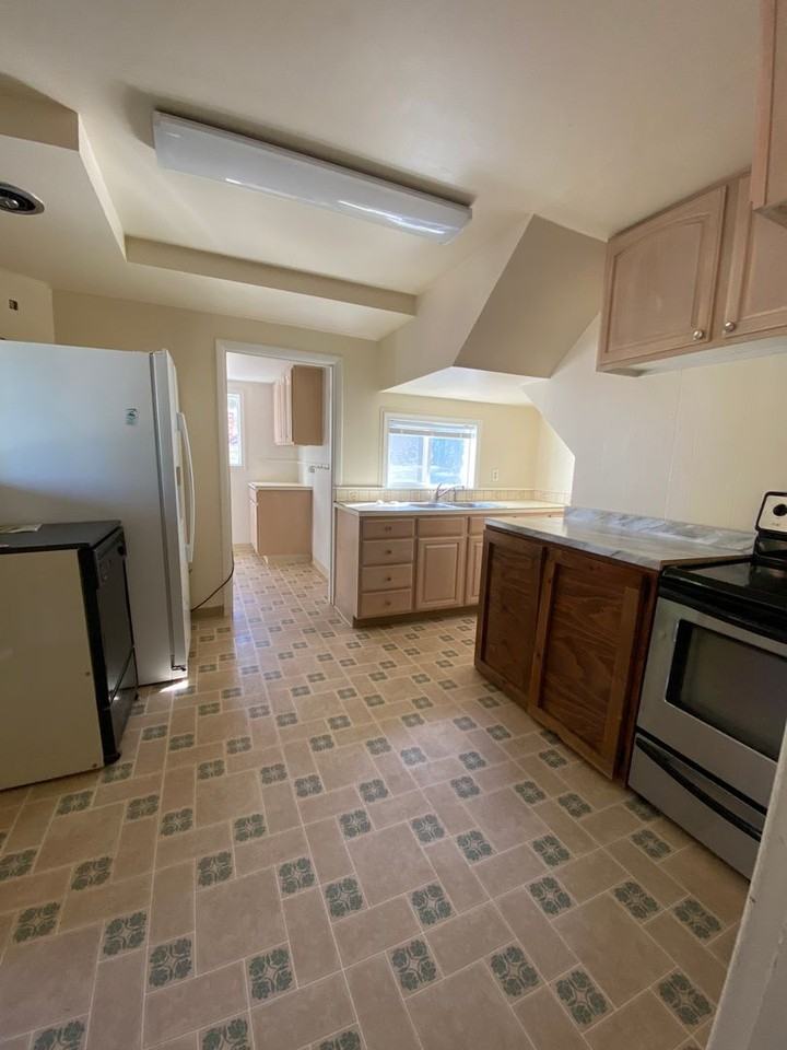 314 E 14th St - Photo 7 of 22