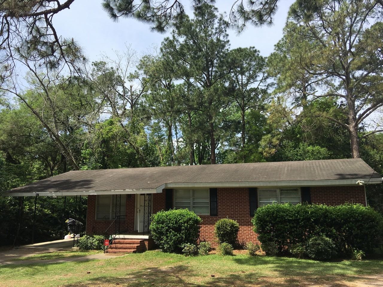 216 N Lipona Rd - Photo 2 of 46