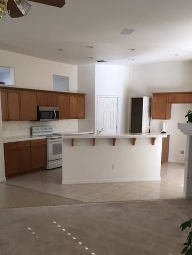 1270 Fox Glen Ct - Photo 3 of 13