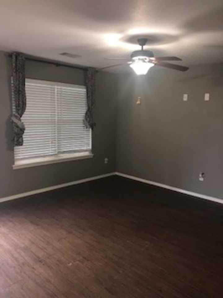 709 N 20th St - Photo 2 of 10