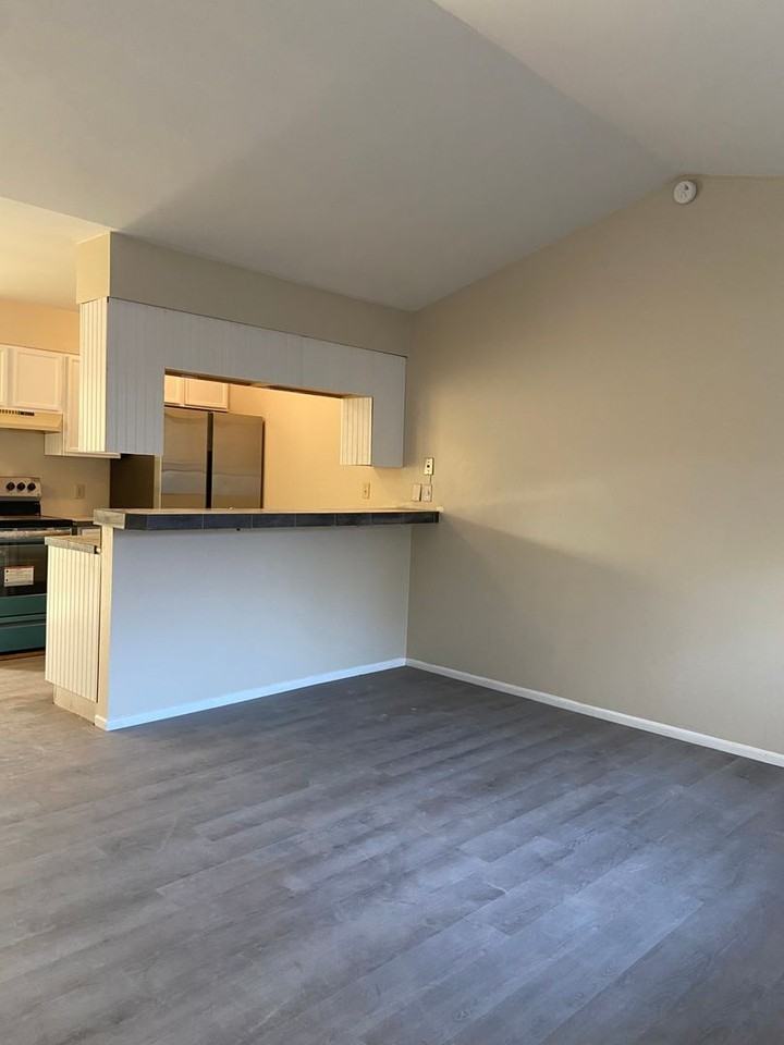 506 Pecan St - Photo 3 of 8