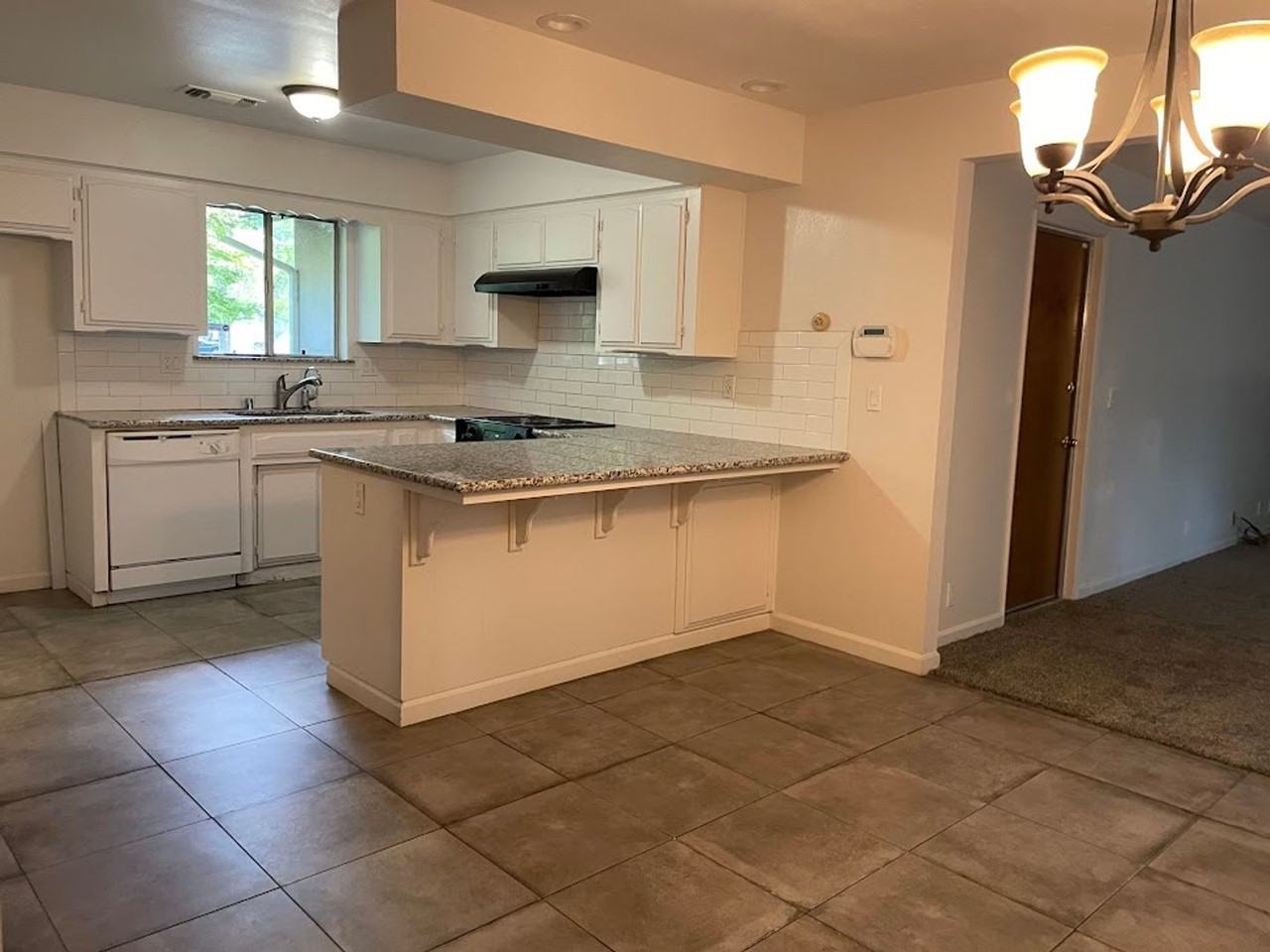 2331 Tammy Ln - Photo 3 of 9