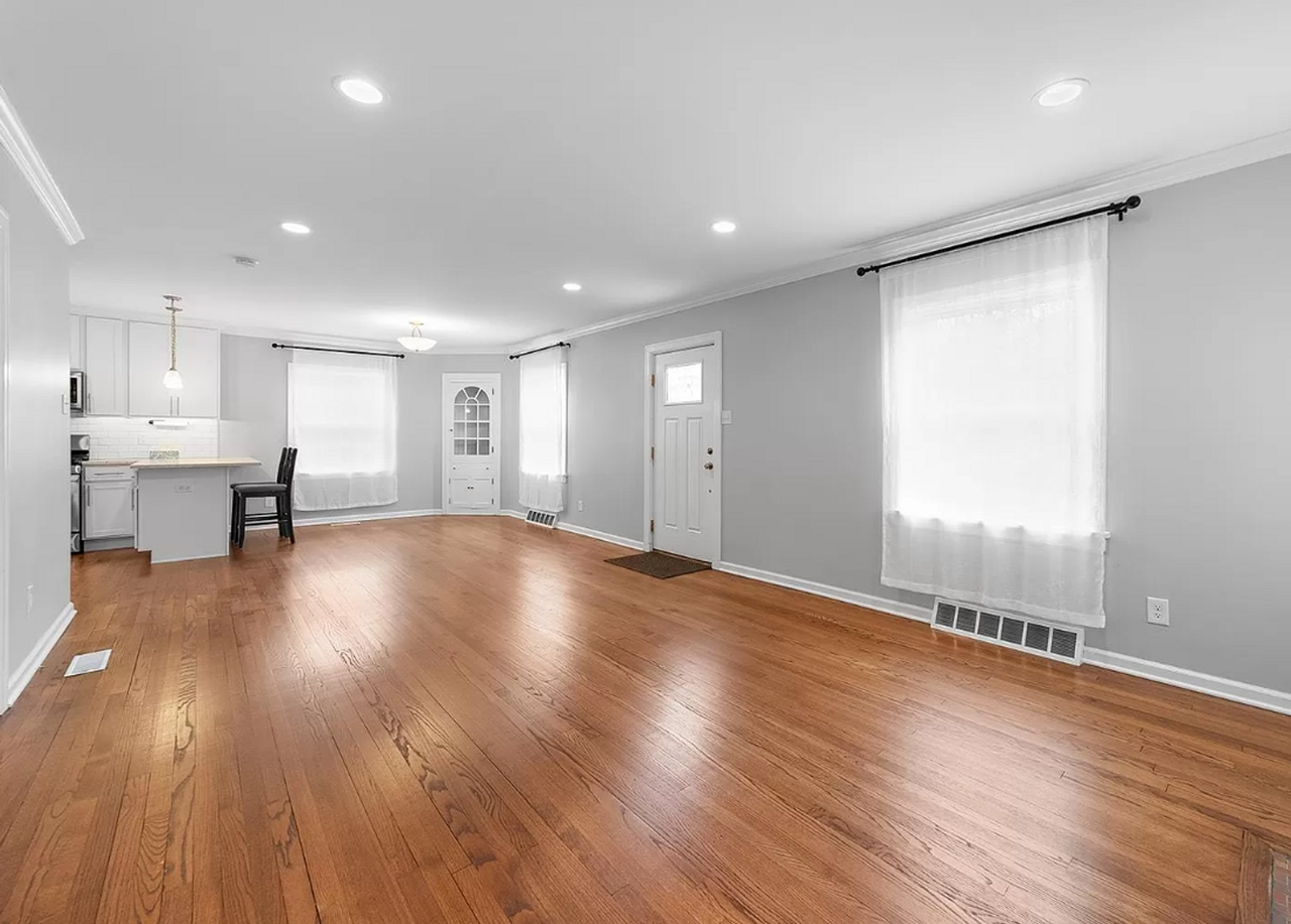 601 Northridge Dr - Photo 2 of 27