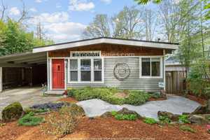 featured image of 1017 Hemlock St