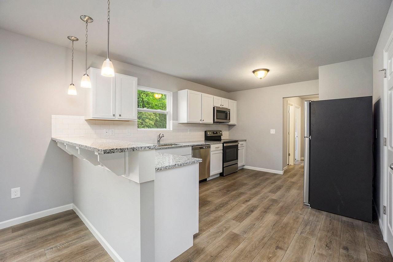 613 Courtyard Pl - Photo 4 of 23