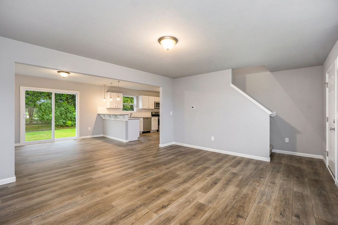 613 Courtyard Pl - Photo 6 of 23