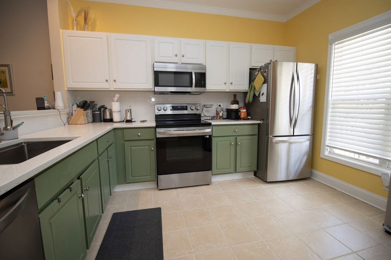 1915 Wayne St - Photo 7 of 20