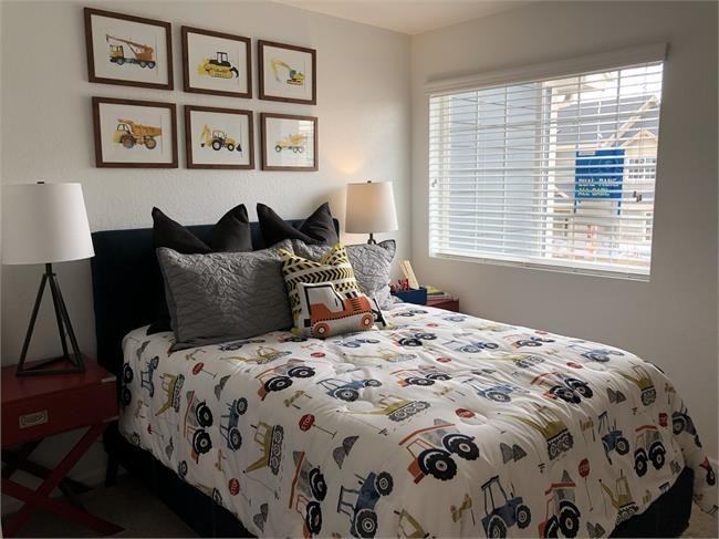 215 Jackson Dr - Photo 6 of 10