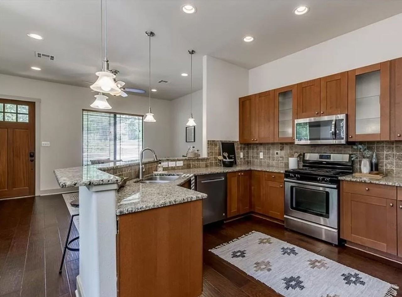 2101 E 20th St #A - Photo 6 of 22
