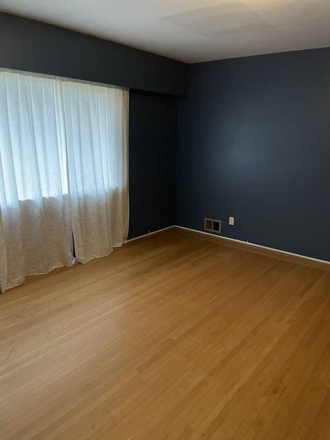 7375 Hudson Street - Photo 4 of 18