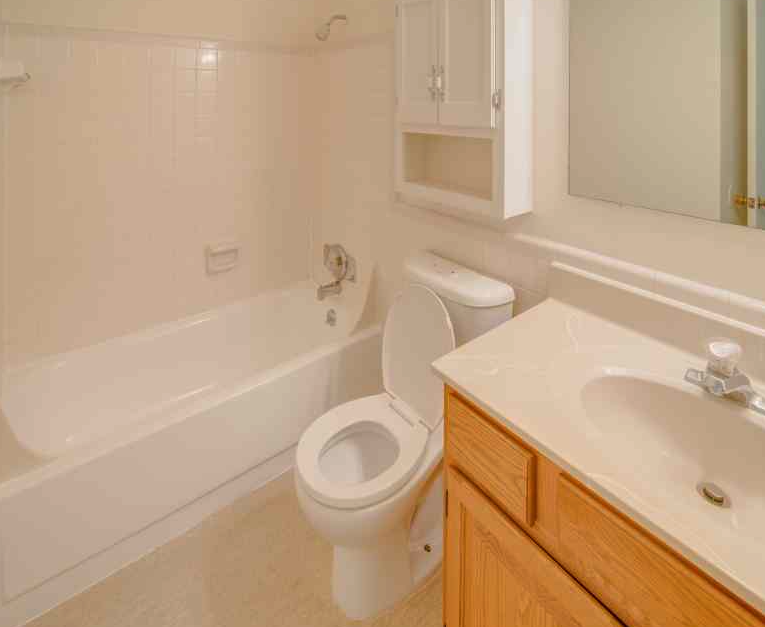 Historical -  Capital Manor - Photo 4 of 12