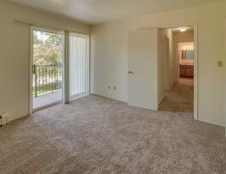 Historical -  Capital Manor - Photo 3 of 12