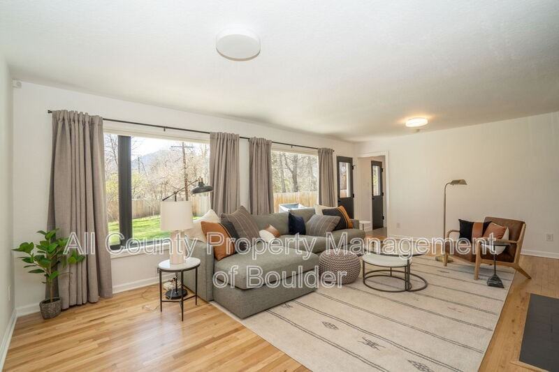 1330 Cedar Ave - Photo 4 of 14