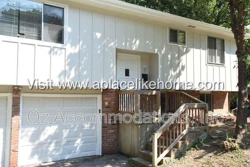 5521 Perry Ln - Photo 5 of 28