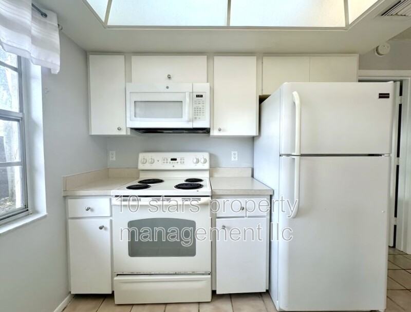 3777 Gatewood Dr - Photo 6 of 50