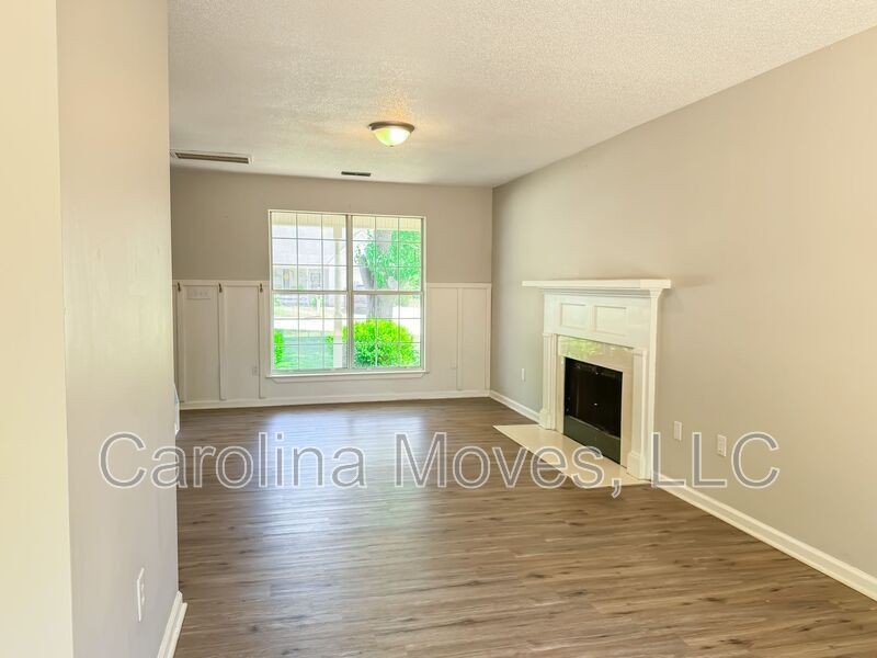 112 Twin Falls Dr - Photo 4 of 19