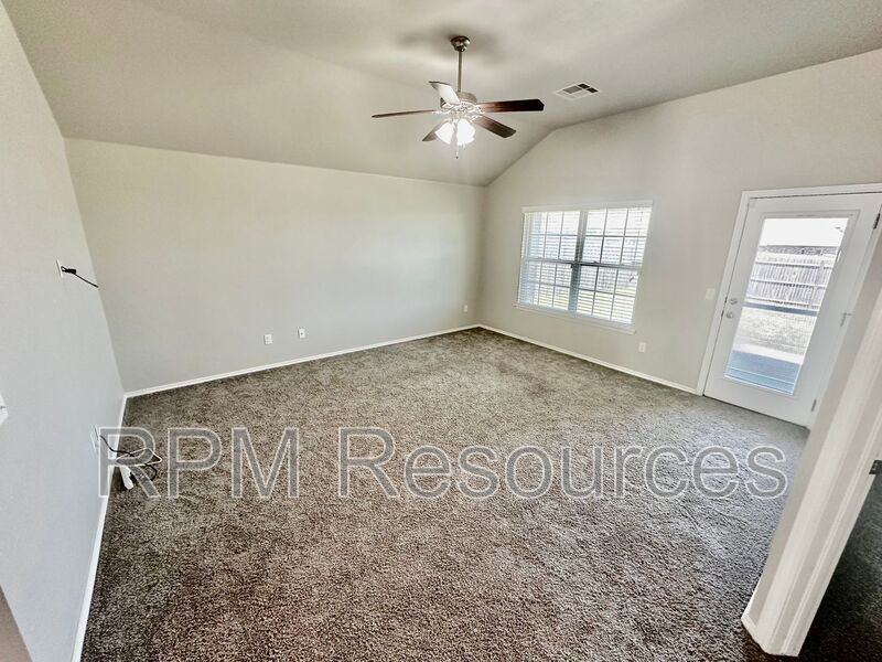 11121 Nw 6th Ter - Photo 7 of 23