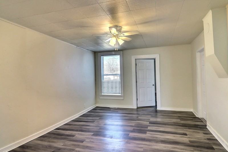 223 Farnsworth Ave - Photo 2 of 7