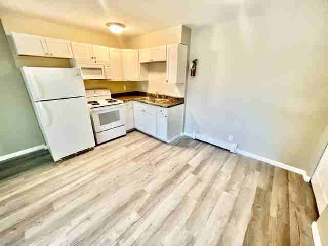 110-128 S Boeke Rd* - Photo 2 of 10