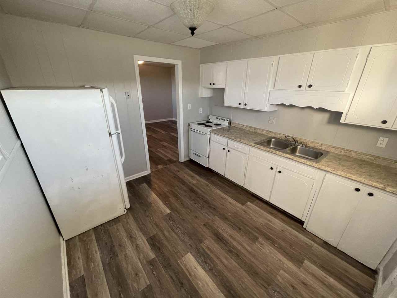 588 Withrow Road - Photo 3 of 13