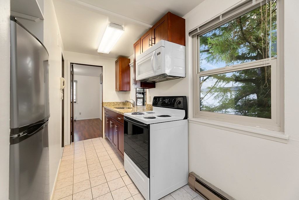 Apartments LLC 4230 8th Ave Ne, Seattle, WA 98105 Zumper