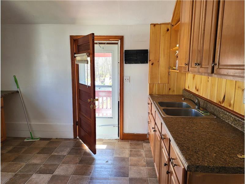 141 Centennial St - Photo 3 of 9