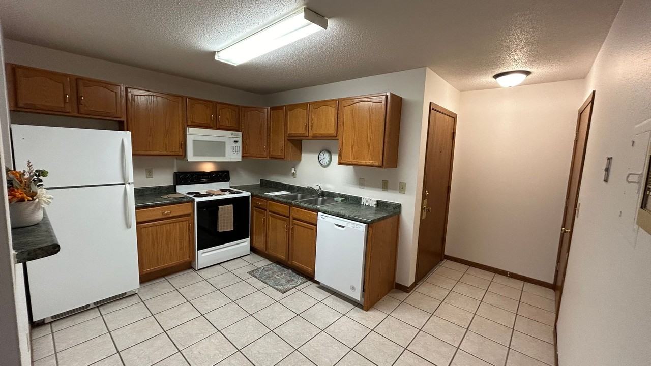 Northwood Commons - Photo 3 of 18