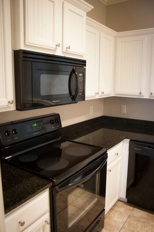 Rochester Circle - Photo 6 of 50