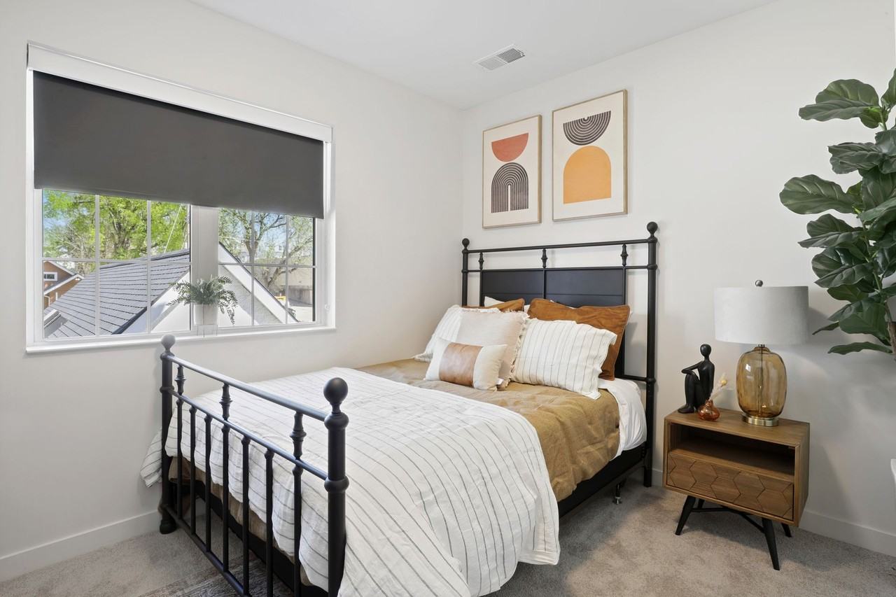 Dewey Park Apartments - Photo 6 of 50