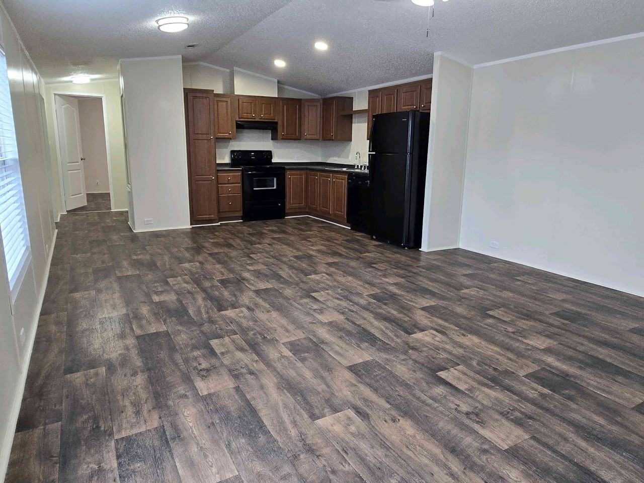 709 N Collins Fwy #129 - Photo 6 of 29