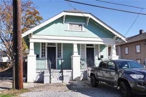 featured image of 812 Homer St