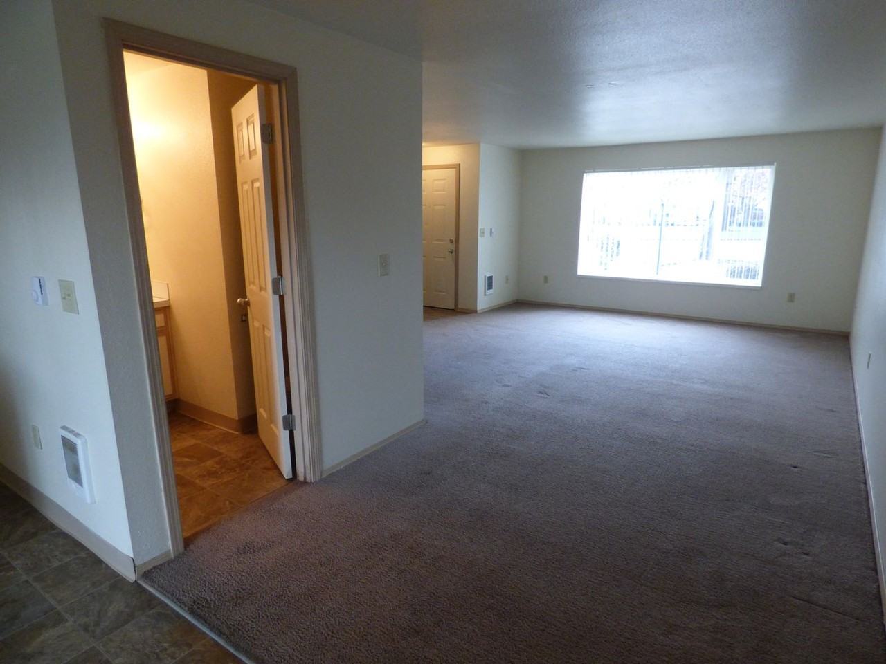 Parkview Manor Apartments - Photo 5 of 30