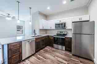 813 W. Madison St - Photo 1 of 1