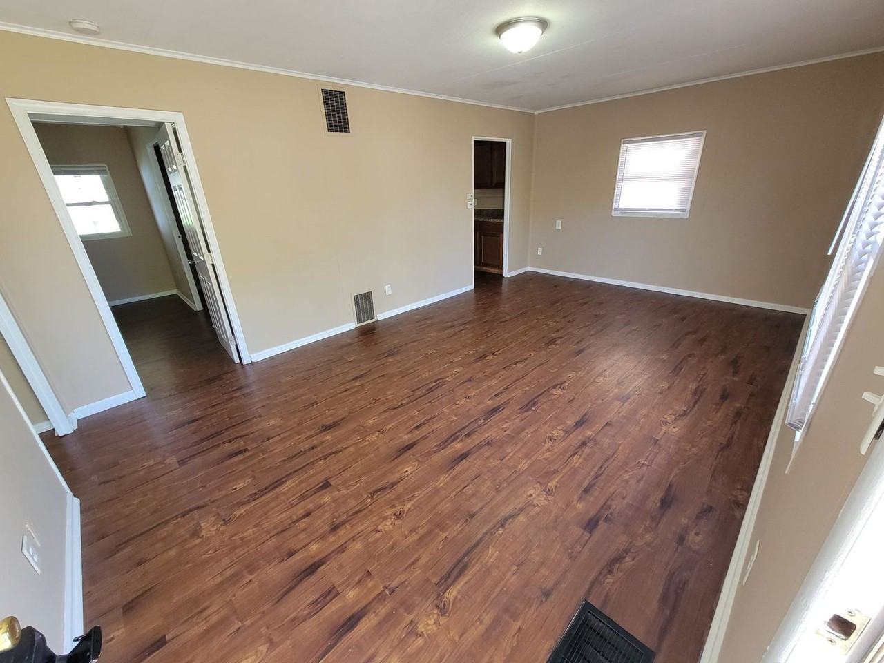 1003 Sorg Pl - Photo 3 of 9