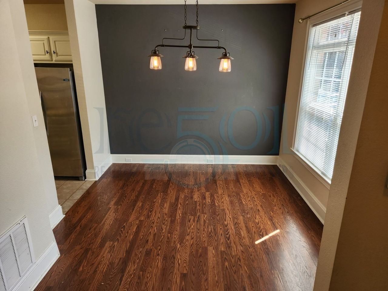 7104 Ohio St - Photo 5 of 33