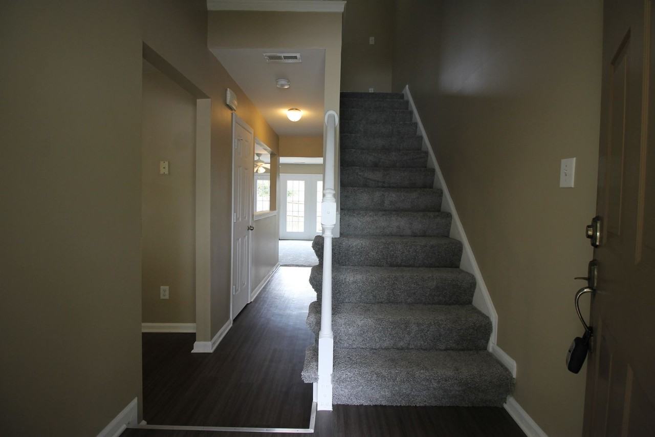 202 Derby Run - Photo 2 of 15