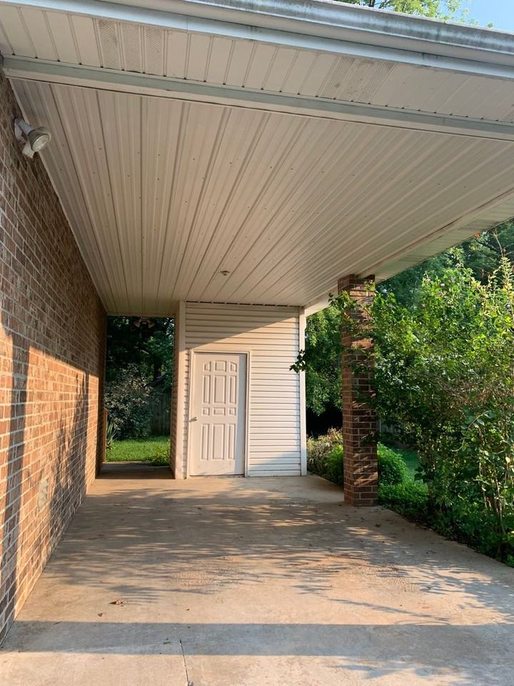 140 Stewart - Photo 3 of 32