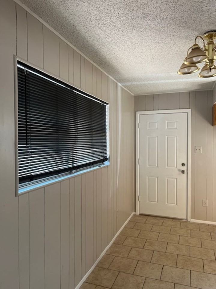 1901 Bel Air Dr - Photo 2 of 43