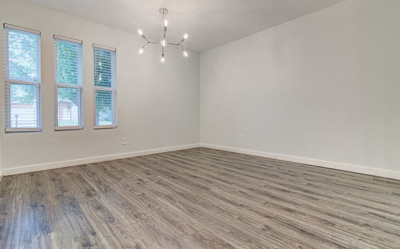 3501 Rockhurst Ln - Photo 3 of 23