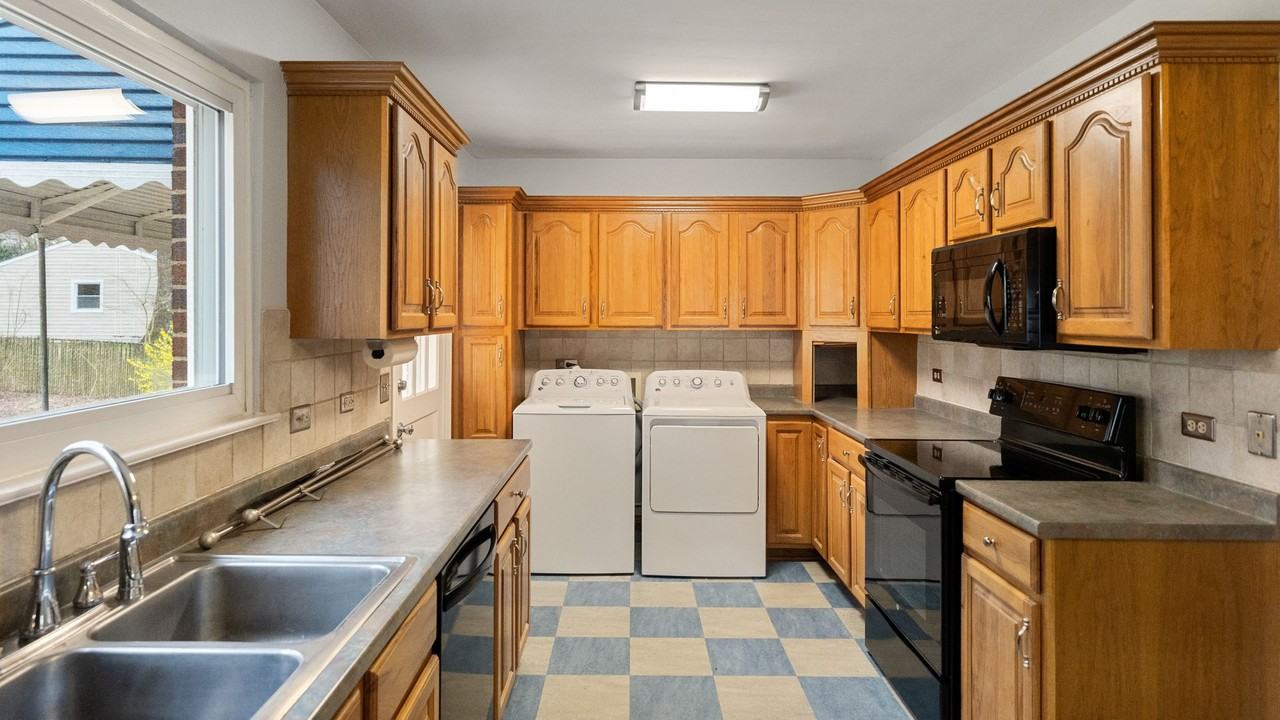 407 E Lavender Ave - Photo 6 of 20