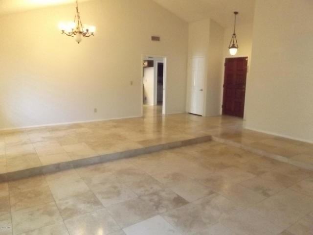 626 W Crofton St - Photo 5 of 29