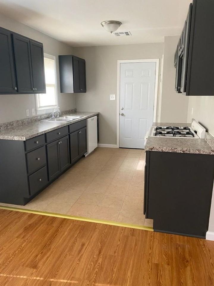 3112 Nw 40th St - Photo 2 of 19
