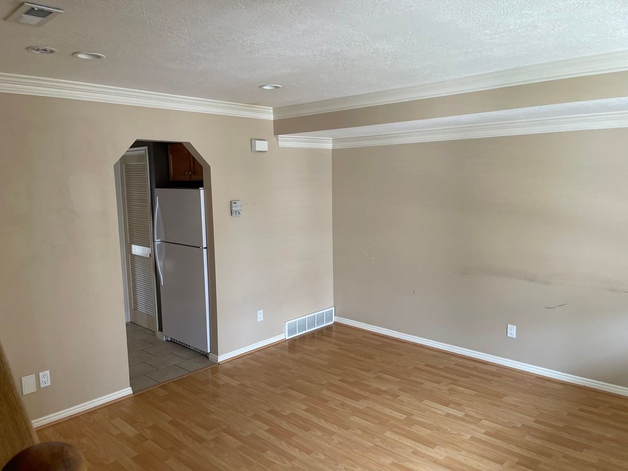 323 E 2300 N - Photo 3 of 8
