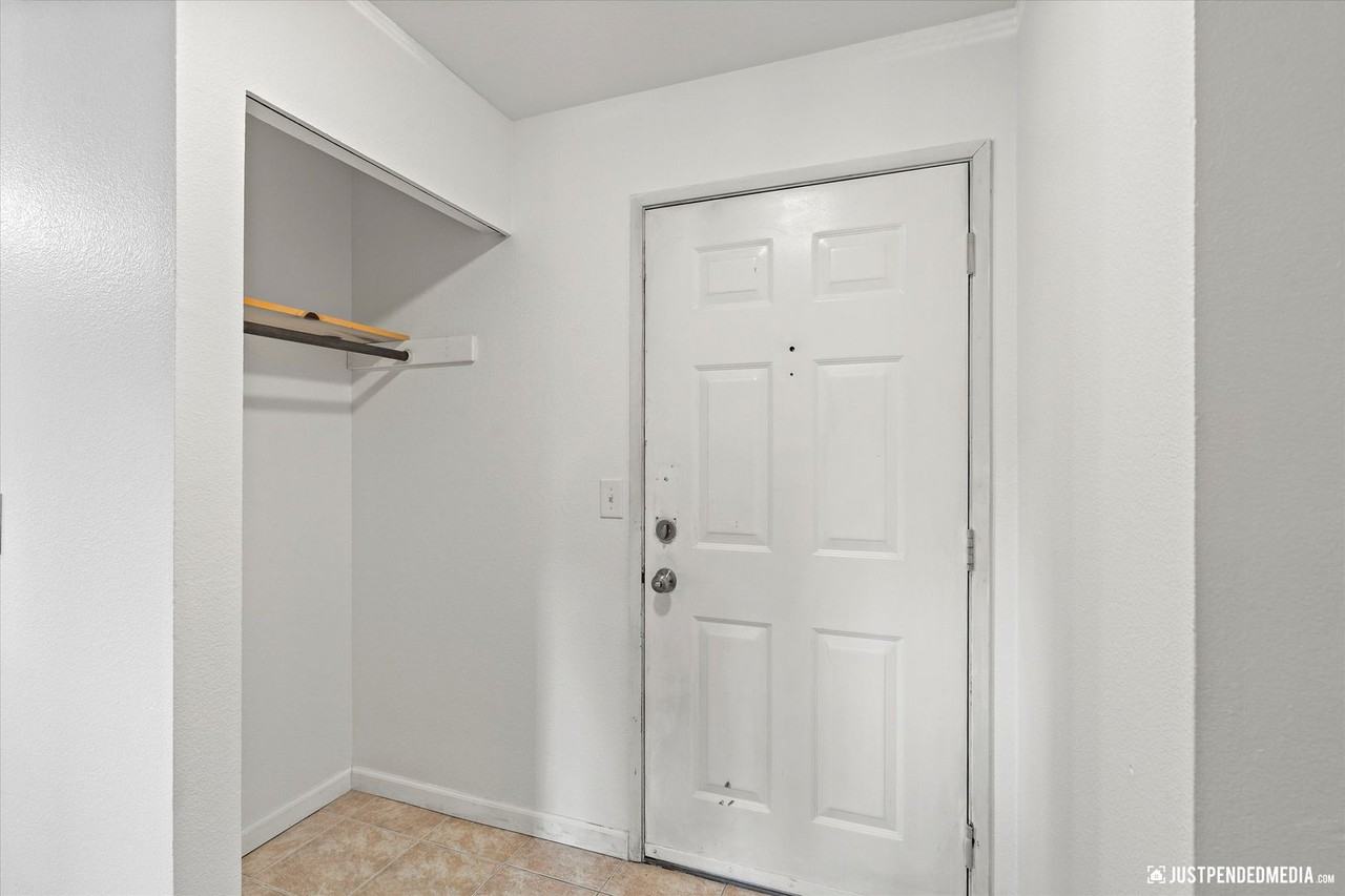 5614 E 40th Ave Unit B204 - Photo 4 of 29