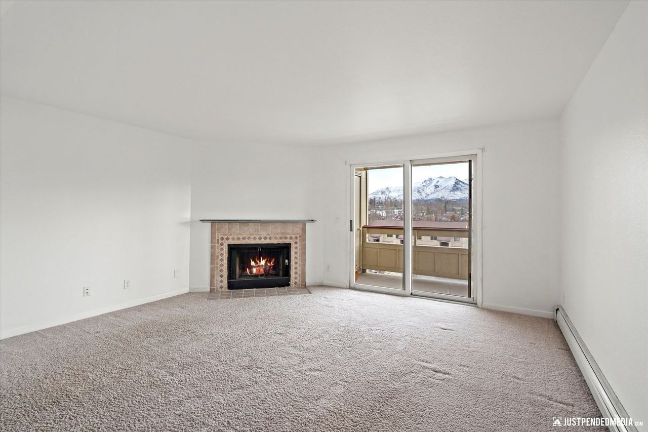 5614 E 40th Ave Unit B204 - Photo 7 of 29