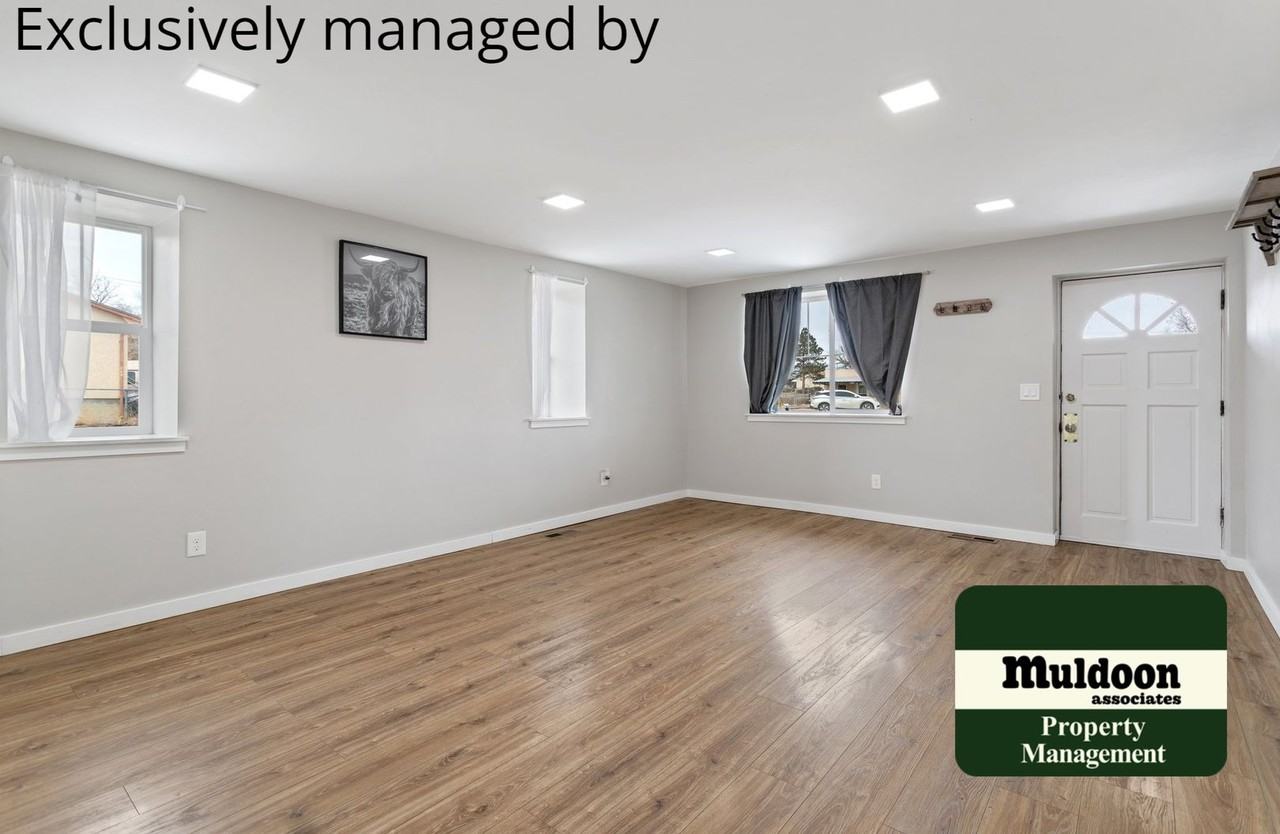 1708 E 17th St - Photo 3 of 16