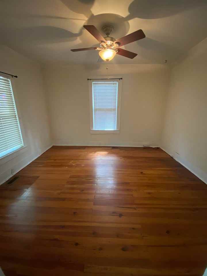 2409 Bedford Ave - Photo 2 of 6