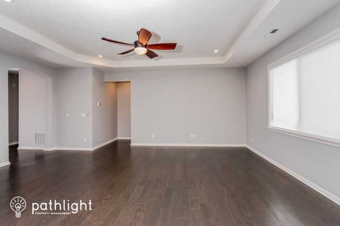 116 Gosling Ct - Photo 3 of 17