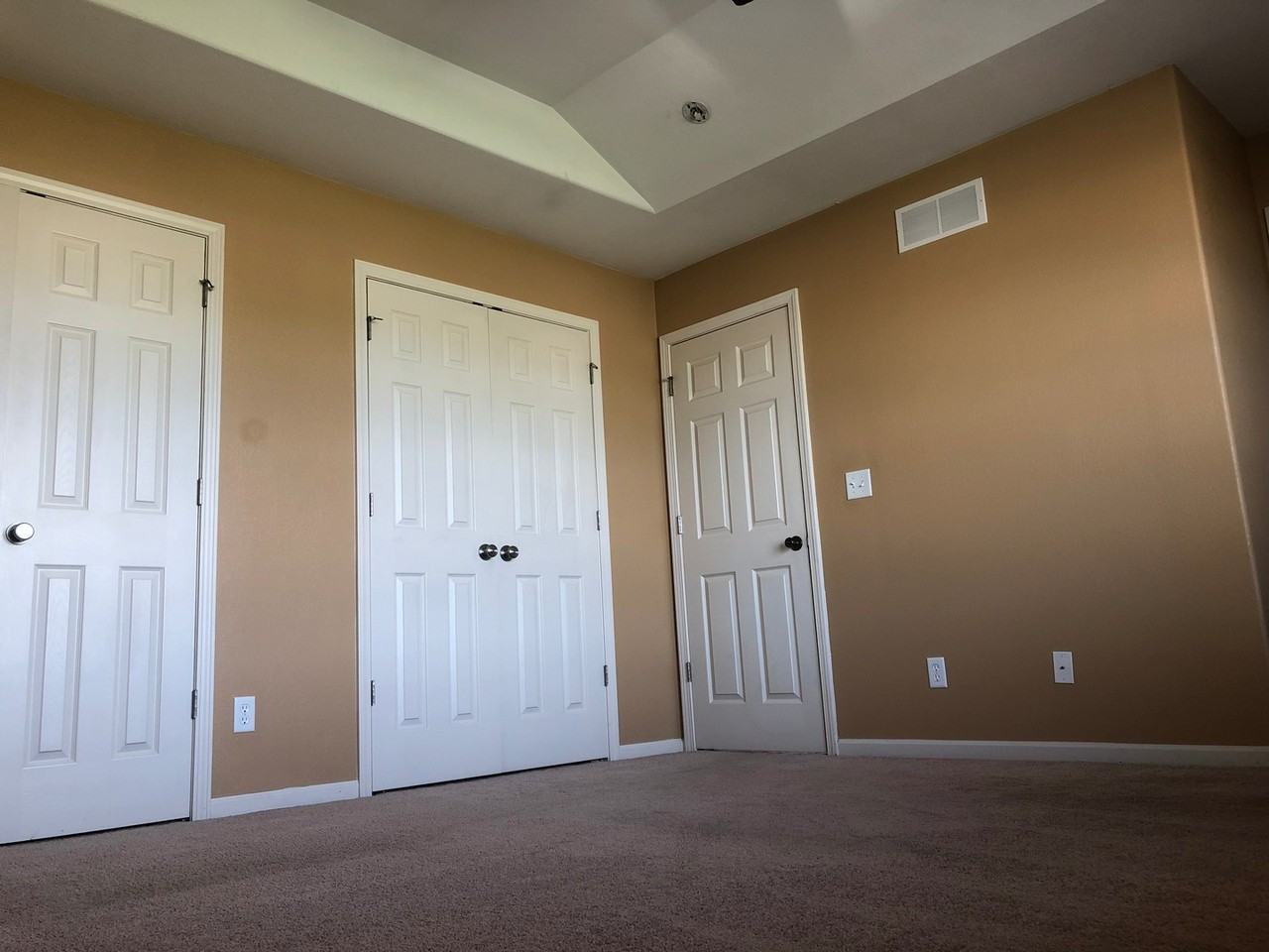 2114 Deer Trl - Photo 7 of 23